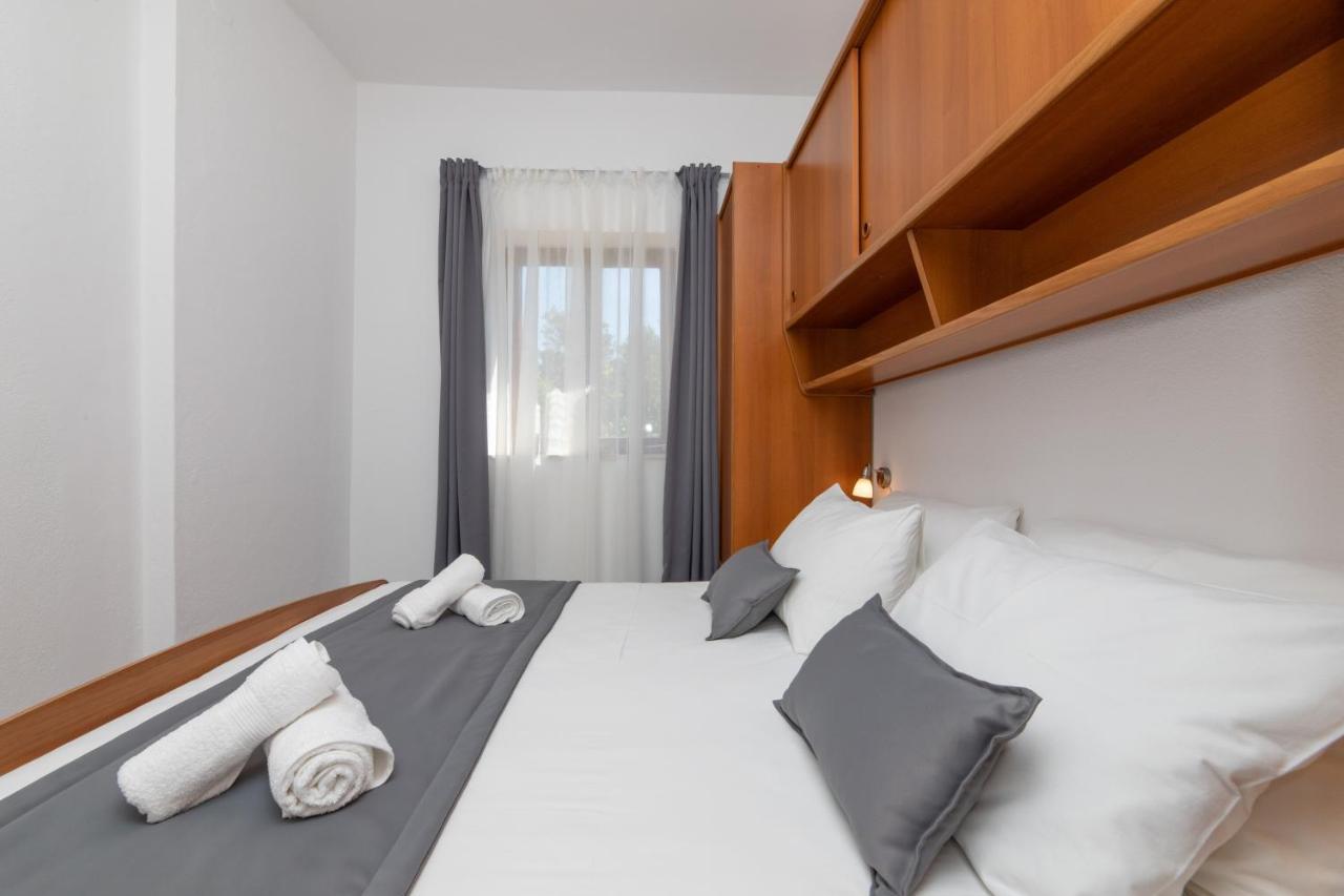 Apartments4You Supetar-The Best And Most Popular Apartments For Discovering The Island - Free Parking - 200 Meters From The Beach מראה חיצוני תמונה